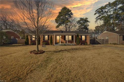 3710 Burr Ln, Portsmouth, VA, 23703-3614 | Card Image