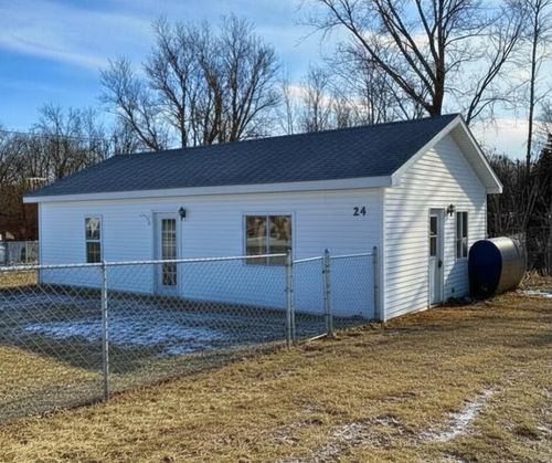 24 Moore St, Champlain, NY, 12919-5025 | Card Image