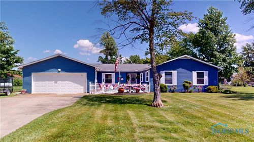 17 Adams Dr, Fremont, OH, 43420-9733 | Card Image