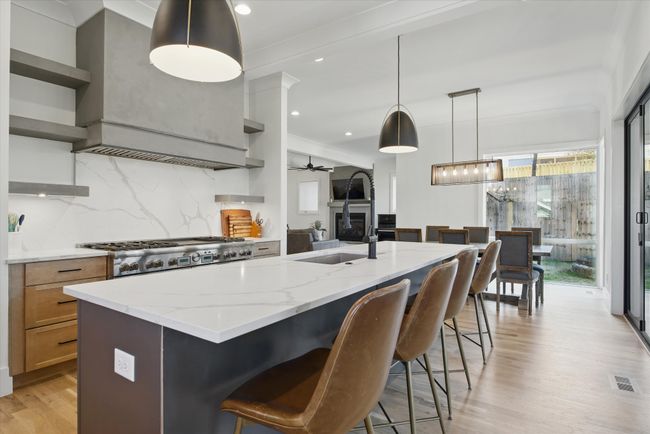 305 37 Th Ave N, House other with 5 bedrooms, 6 bathrooms and 1 parking in Nashville TN | Image 18