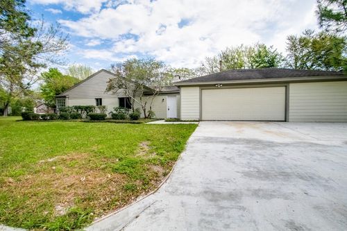 10827 Tupper Lake Dr, Houston, TX, 77042-1345 | Card Image