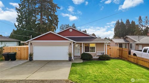 2406 34th Ave, Longview, WA, 98632-4702 | Card Image