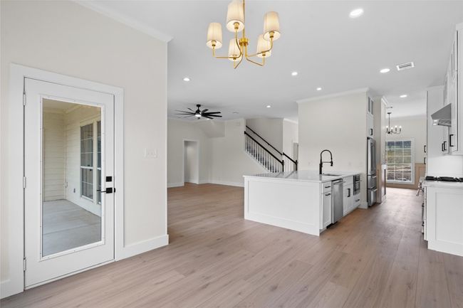 Tons of natural light throughout the home | Image 13