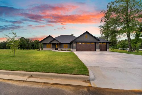 105 Laurie Dr, Mena, AR, 71953-7579 | Card Image