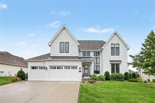 3413 Ne 102nd Ter, Kansas City, MO, 64155-7827 | Card Image