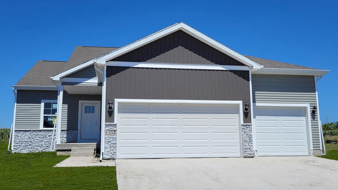 Butler Dr, Adel, IA 50003