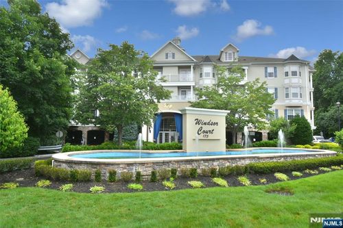 175 Rochelle Ave, Rochelle Park, NJ, 07662-4107 | Card Image