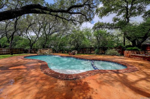 155 William Classen Dr, Hollywood Park, TX, 78232-1320 | Card Image