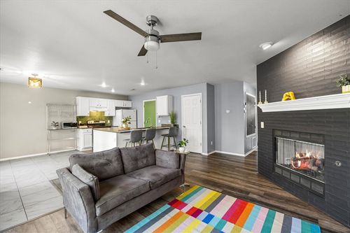 894 W Peachtree Dr, Fayetteville, AR, 72703-2199 | Card Image