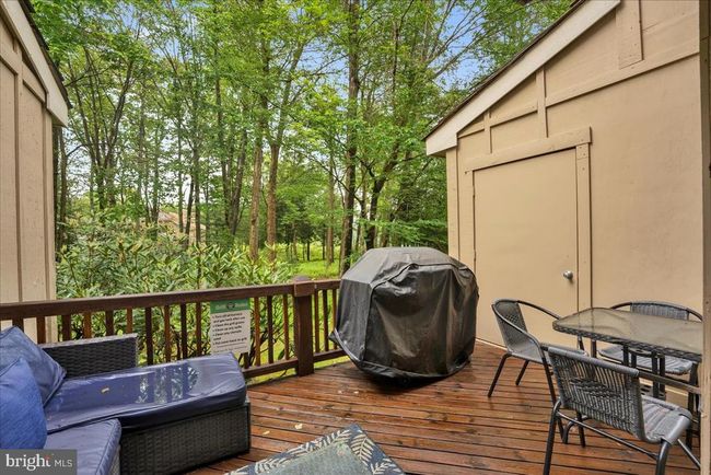 823 Crest Pines Ln, Townhouse with 3 bedrooms, 3 bathrooms and null parking in Pocono Pines PA | Image 28