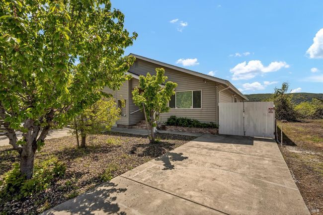 13201 Keys Blvd, House other with 3 bedrooms, 2 bathrooms and 4 parking in Clearlake Oaks CA | Image 5