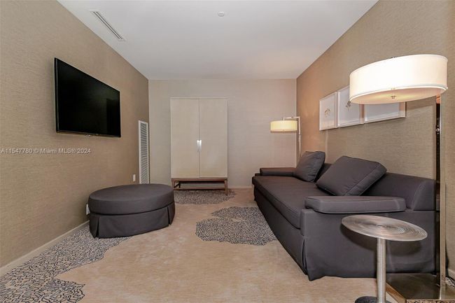 1001 - 9703 Collins Ave, Condo with 2 bedrooms, 2 bathrooms and null parking in Bal Harbour FL | Image 15