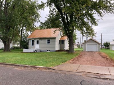 308 S Pearl Street, House other with 2 bedrooms, 1 bathrooms and null parking in SPENCER WI | Image 3