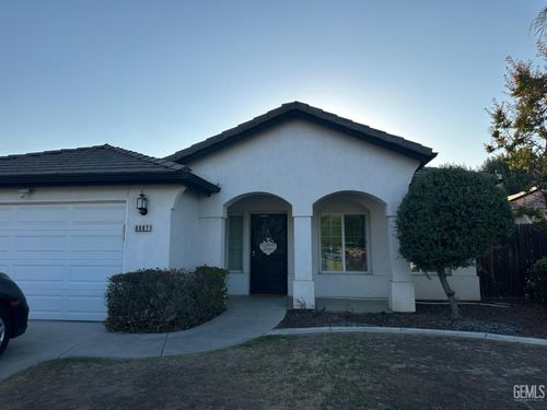 6607 Radio Flyer Dr, Bakersfield, CA, 93312-5947 | Card Image