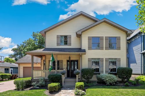 114 Hickory St, Frankfort, IL, 60423-1409 | Card Image