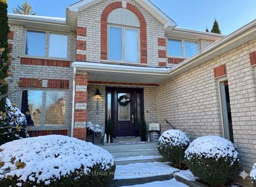 1024 Frei St, Cobourg, ON, K9A5L4 | Card Image