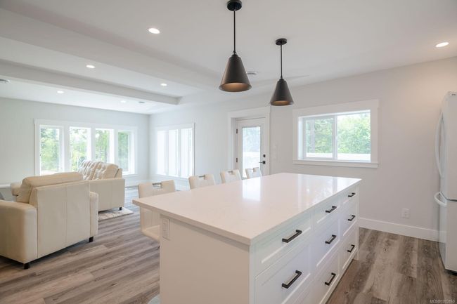 5843 Strathcona St, House other with 5 bedrooms, 3 bathrooms and 4 parking in Port Alberni BC | Image 38
