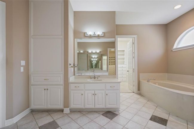 8802 Kennet Valley Rd, House other with 4 bedrooms, 4 bathrooms and 3 parking in Spring TX | Image 24