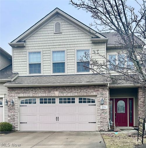 294 Lakewick Ln, Willowick, OH, 44095-4682 | Card Image