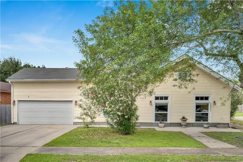 4901 Eastern St, New Orleans, LA, 70122-6208 | Card Image