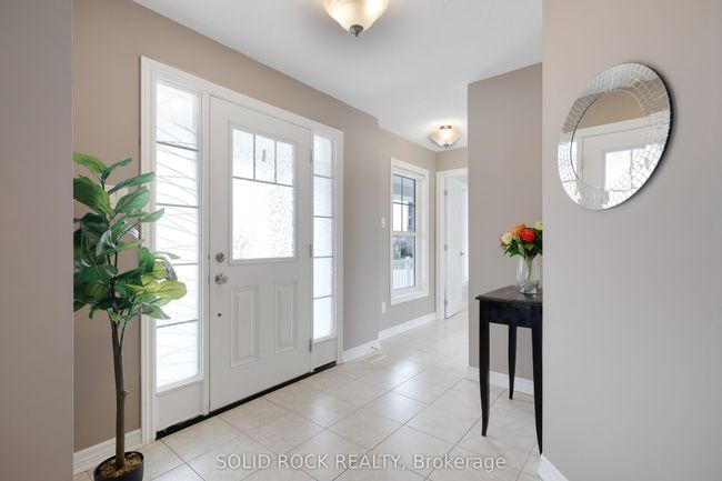 143 Bartonia Cir, House other with 5 bedrooms, 4 bathrooms and 4 parking in Orléans ON | Image 6