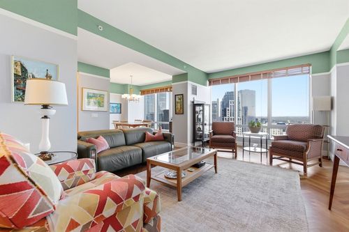 35c-1 Avery St, Boston, MA, 02111 | Card Image