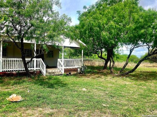 208 County Road 6847, Lytle, TX, 78052-2147 | Card Image
