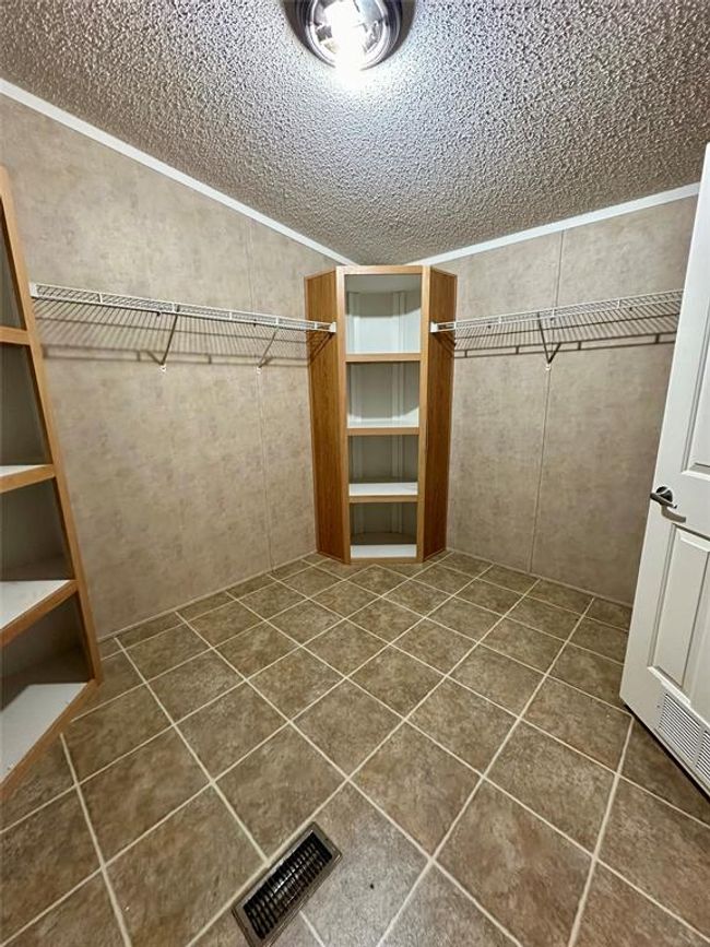 4064 Griffin Grove St, House other with 3 bedrooms, 2 bathrooms and 2 parking in Silsbee TX | Image 20