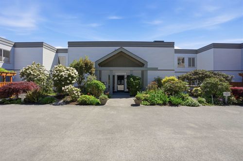 302-5780 Trail Avenue, Sechelt, BC, V7Z0K5 | Card Image