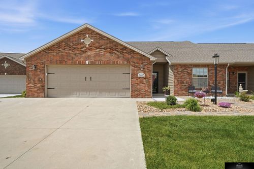 8220 Trail Ridge Court, Lincoln, NE, 68505 | Card Image