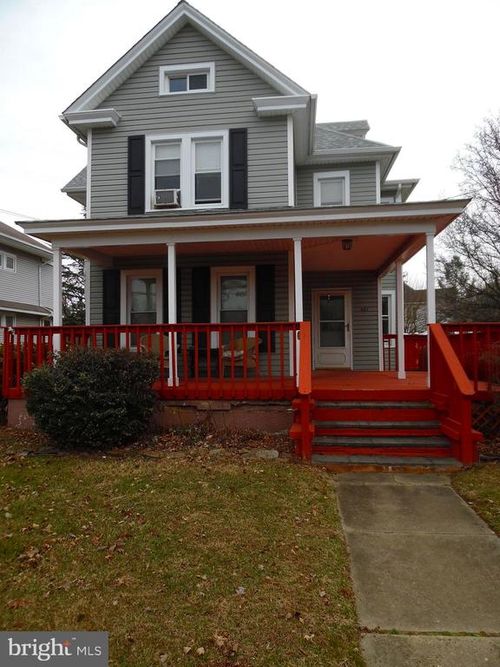 401 N Broadway, PITMAN, NJ, 08071-1036 | Card Image