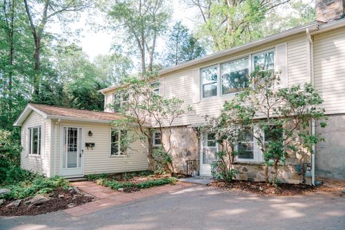 6 Eastwood Rd, Storrs Mansfield, CT, 06268-2402 | Card Image
