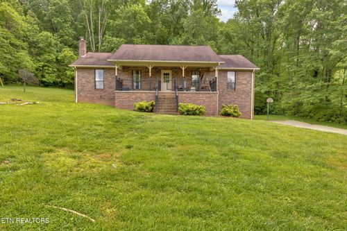 243 Bunch Ln, Clinton, TN, 37716-6005 | Card Image