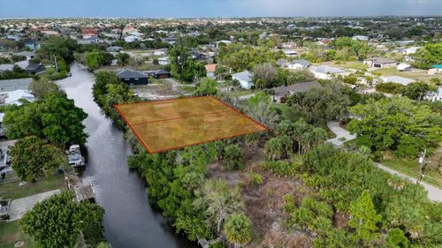 3015 Banyan Way, PUNTA GORDA, FL, 33950-7015 | Card Image