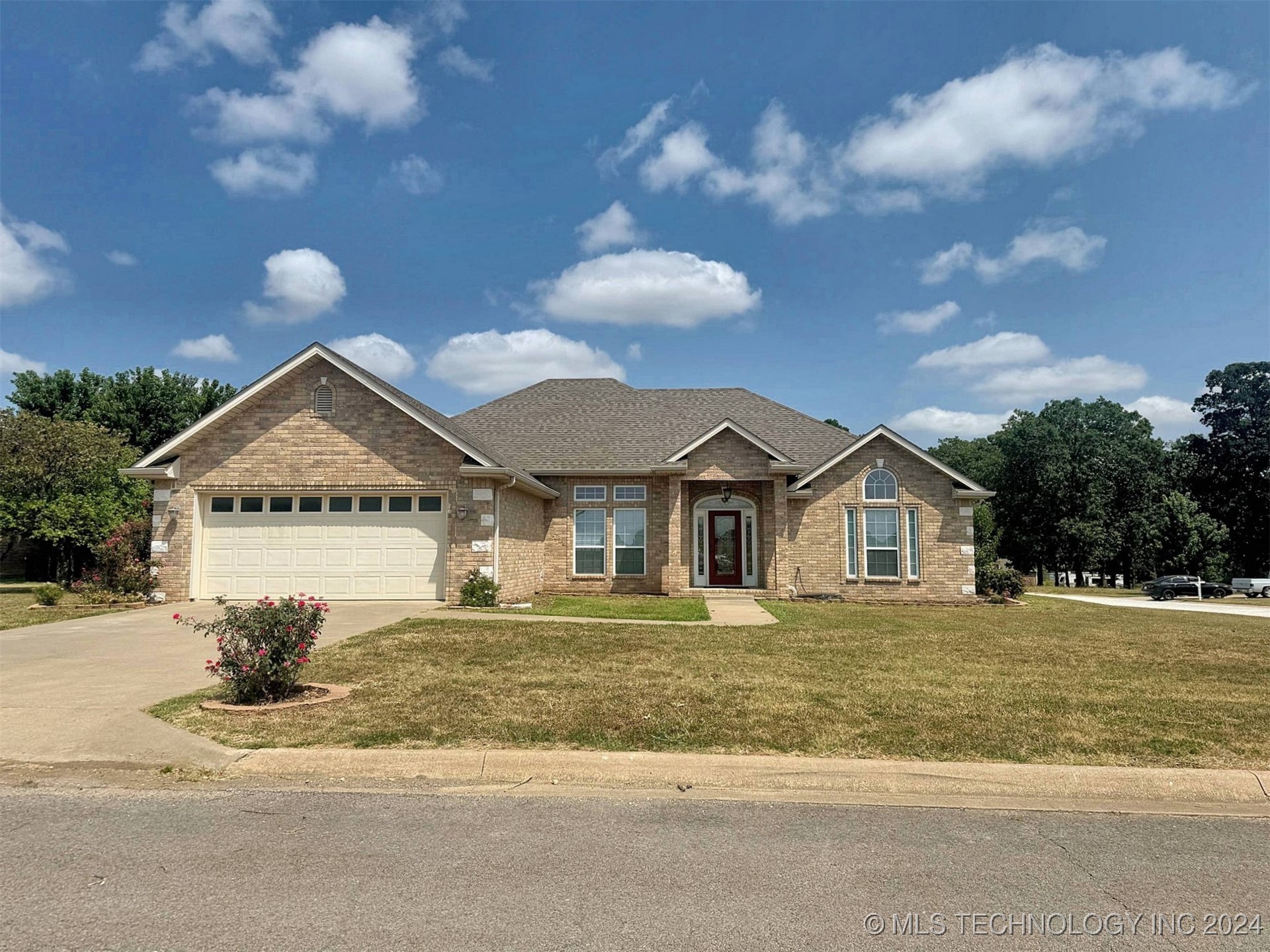 Persimmon St, Stilwell, OK 74960