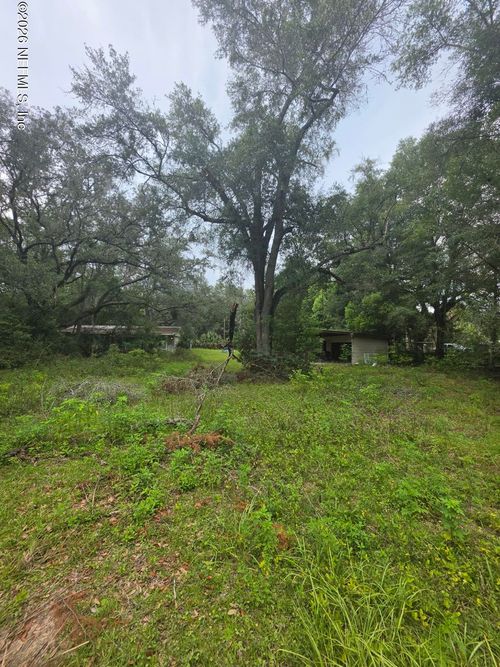 15165 Ne Ne 84th Lane Lane, Silver Springs, FL, 34488 | Card Image