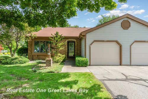 4817 Appletree Ln, Bay City, MI, 48706-9247 | Card Image