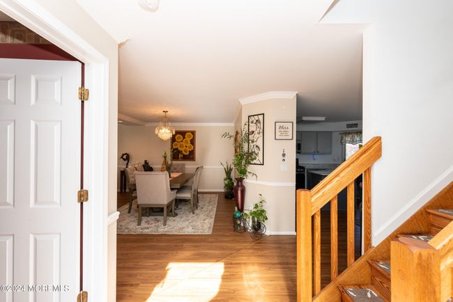 291 Marigold Ct, Condo with 3 bedrooms, 3 bathrooms and 1 parking in Toms River NJ | Image 4