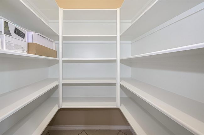 Pantry | Image 16