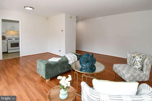 apt-204-10637 Montrose Ave, BETHESDA, MD, 20814-4223 | Card Image