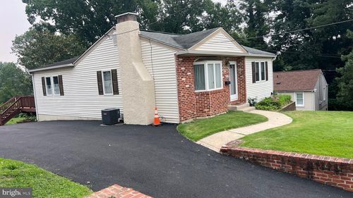 319 E South Avenue, GLENOLDEN, PA, 19036 | Card Image