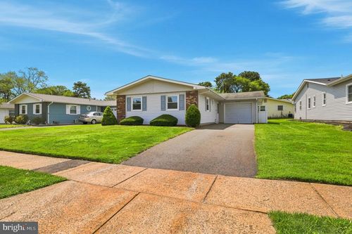 21 Clay Cir, Brick, NJ, 08724-1944 | Card Image