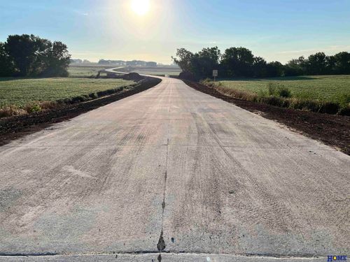 7 W Hall Dr, Lincoln, NE, 68532 | Card Image