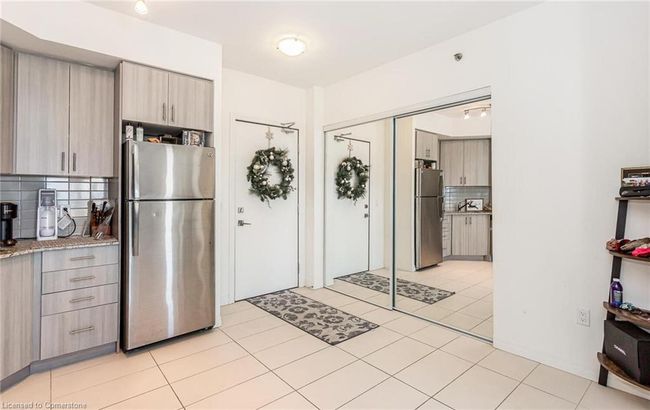511 - 560 N Service Rd, House attached with 2 bedrooms, 2 bathrooms and 1 parking in Grimsby ON | Image 11