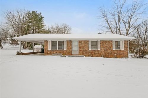 836 Colonial Rd Sw, Abingdon, VA, 24210-2444 | Card Image