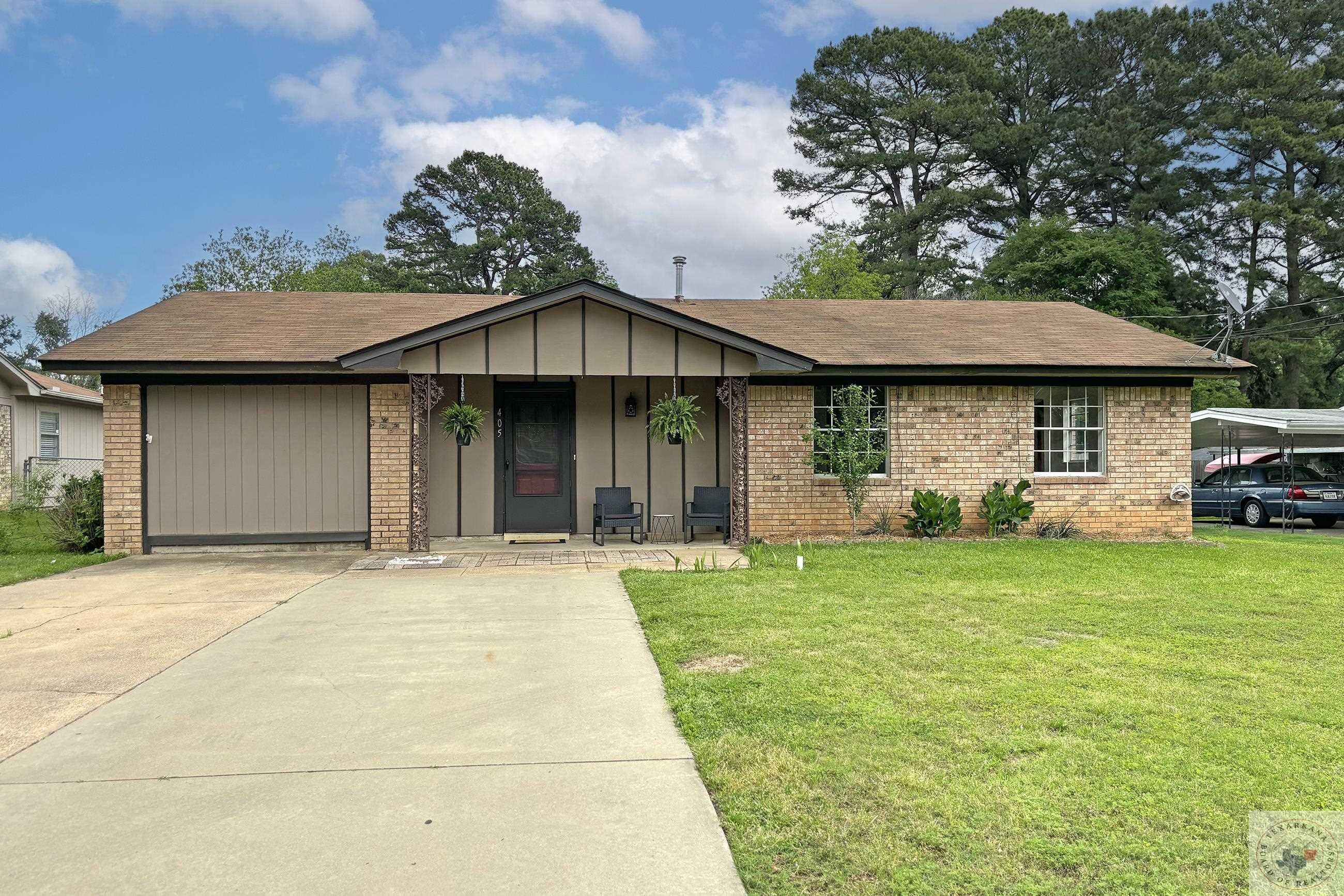 Central Ave, Wake Village, TX 75501