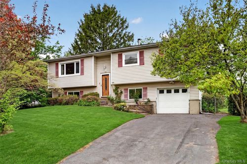 126 Rolling Meadows Rd, Middletown, NY, 10940-2618 | Card Image