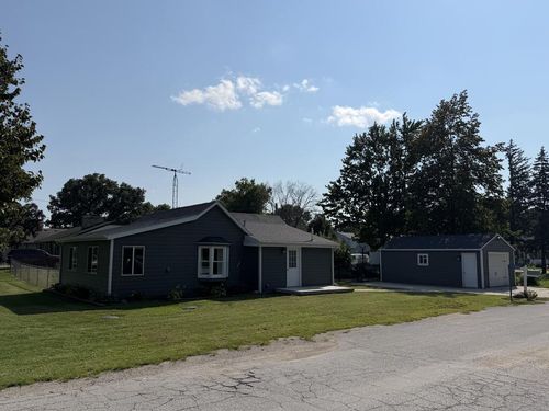 23946 Cleveland St, Fort Dodge, IA, 50501-8696 | Card Image