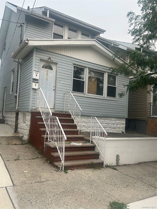8906 Avenue L, Brooklyn, NY, 11236-4721 | Card Image