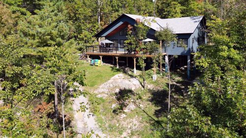 8814 Georgian Bay Shore, Honey Harbour, ON, P0E1E0 | Card Image